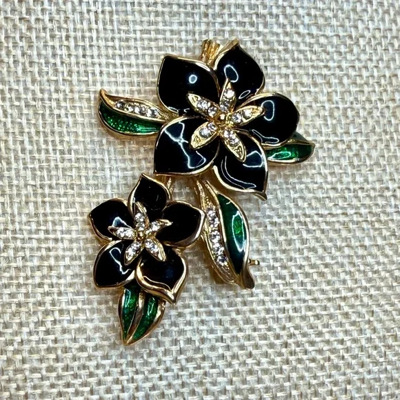 Vintage Rhinestone Enamel Floral Gold Tone Brooch Pin EUC - Picture 3 of 15